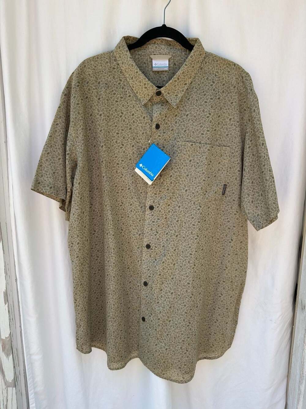 Columbia Men’s Button-up Under Exposure II Short Sleeve Shirt Camping  Print 🏕️